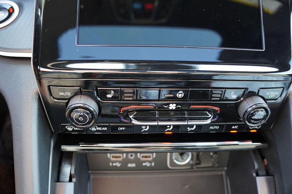 new 2025 Jeep Grand Cherokee car, priced at $38,662