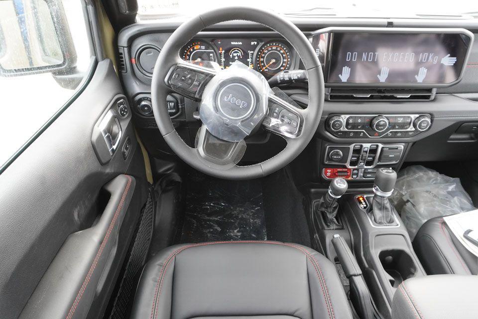 new 2025 Jeep Wrangler car, priced at $50,512