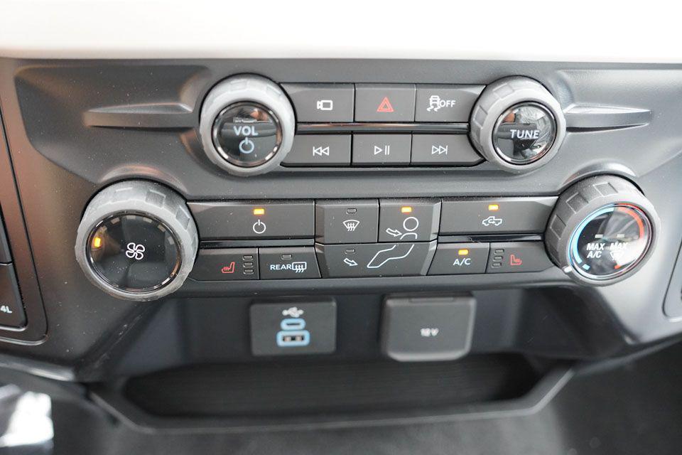 new 2025 Ford F-250 car, priced at $62,006