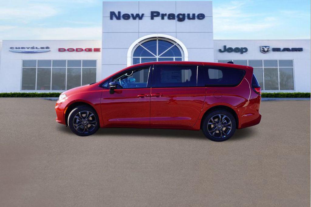 new 2026 Chrysler Pacifica car, priced at $44,050