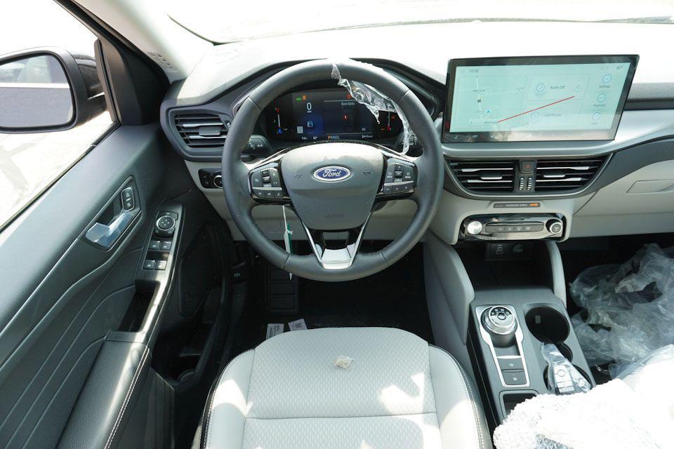 new 2025 Ford Escape PHEV car, priced at $31,551