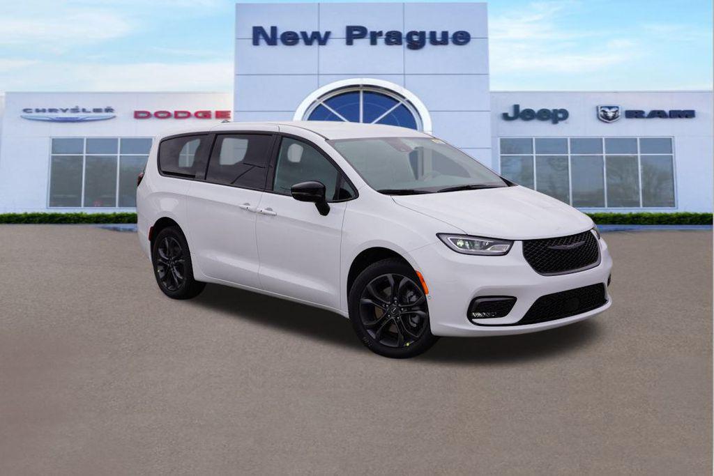 new 2026 Chrysler Pacifica car, priced at $43,216