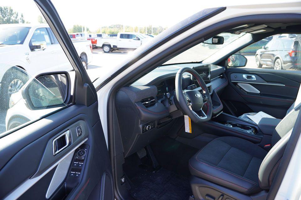 new 2025 Ford Explorer car, priced at $56,274