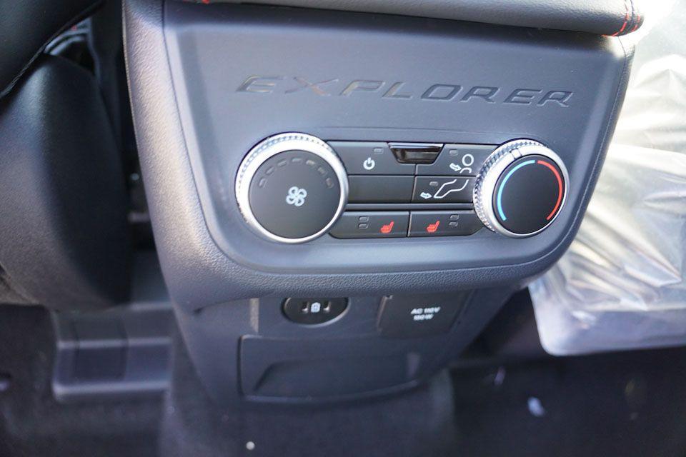 new 2025 Ford Explorer car, priced at $56,274