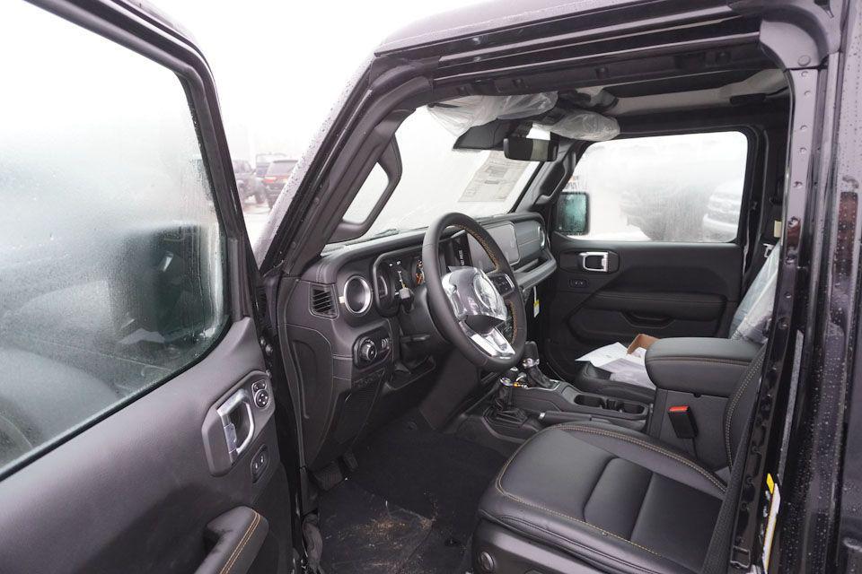 new 2025 Jeep Wrangler car, priced at $49,058
