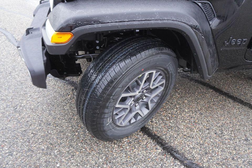 new 2025 Jeep Wrangler car, priced at $49,058