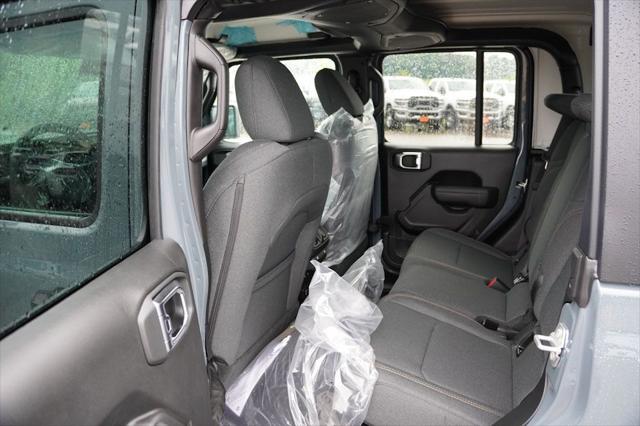 new 2025 Jeep Gladiator car, priced at $51,129