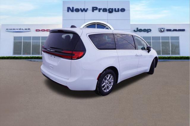 new 2025 Chrysler Pacifica car, priced at $37,523