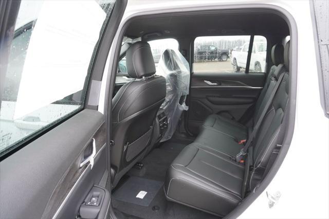 new 2025 Jeep Grand Cherokee car, priced at $44,502