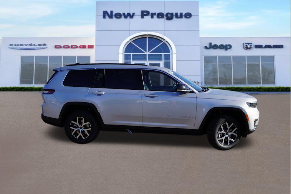 new 2025 Jeep Grand Cherokee L car, priced at $45,074
