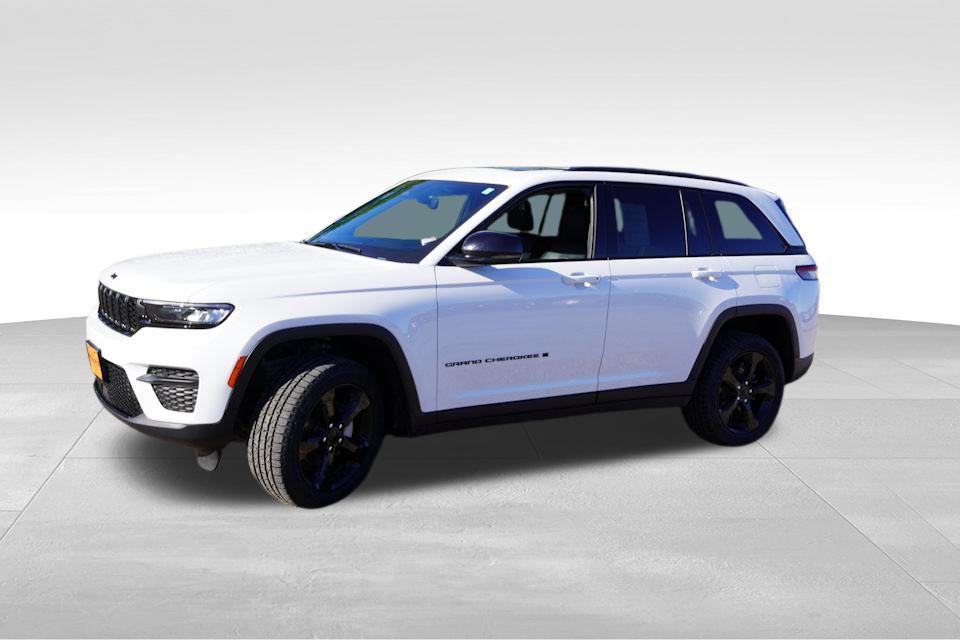 used 2023 Jeep Grand Cherokee car, priced at $31,298