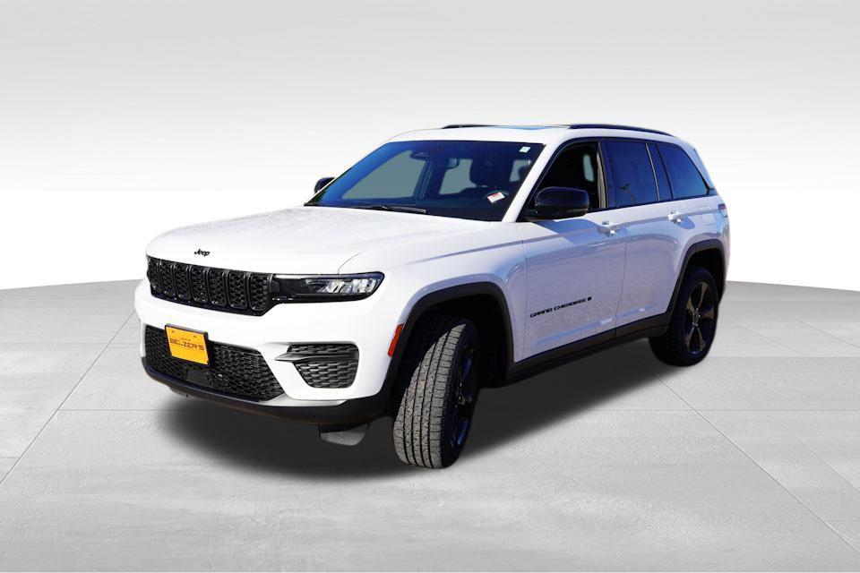 used 2023 Jeep Grand Cherokee car, priced at $31,298