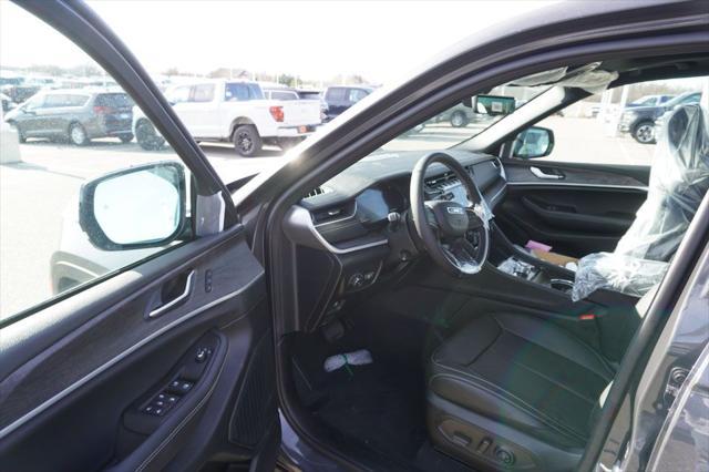 new 2025 Jeep Grand Cherokee car, priced at $47,382