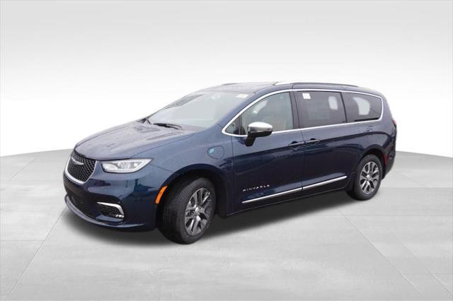 new 2025 Chrysler Pacifica car, priced at $43,400