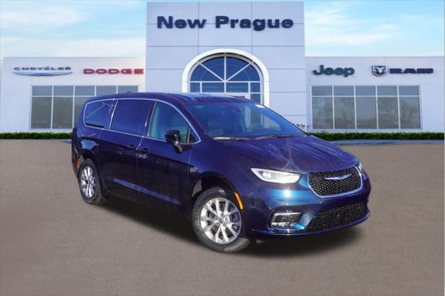 new 2025 Chrysler Pacifica car, priced at $43,189