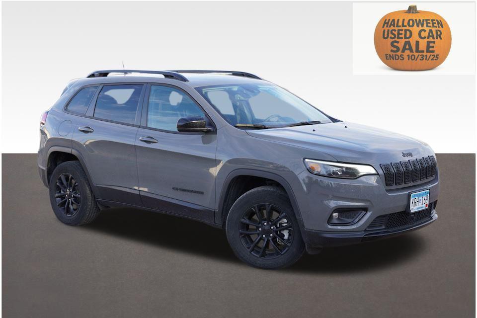used 2023 Jeep Cherokee car, priced at $21,958