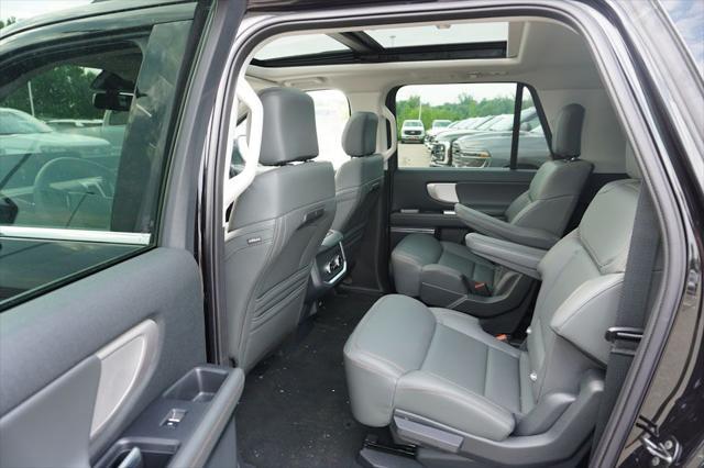 new 2025 Ford Expedition Max car, priced at $72,436