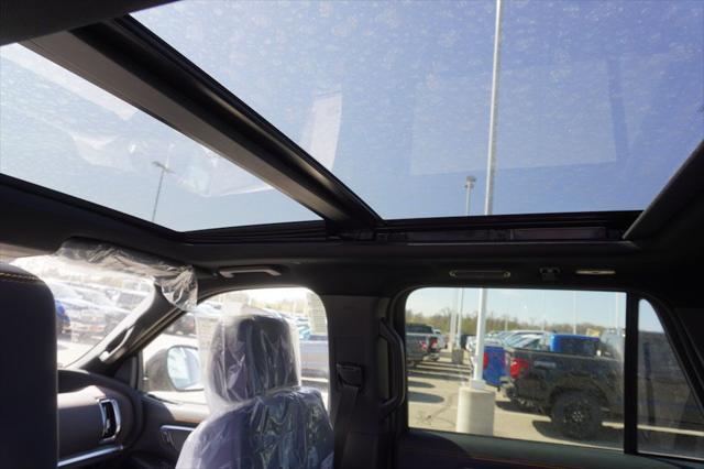 new 2025 Ford Expedition car, priced at $82,025