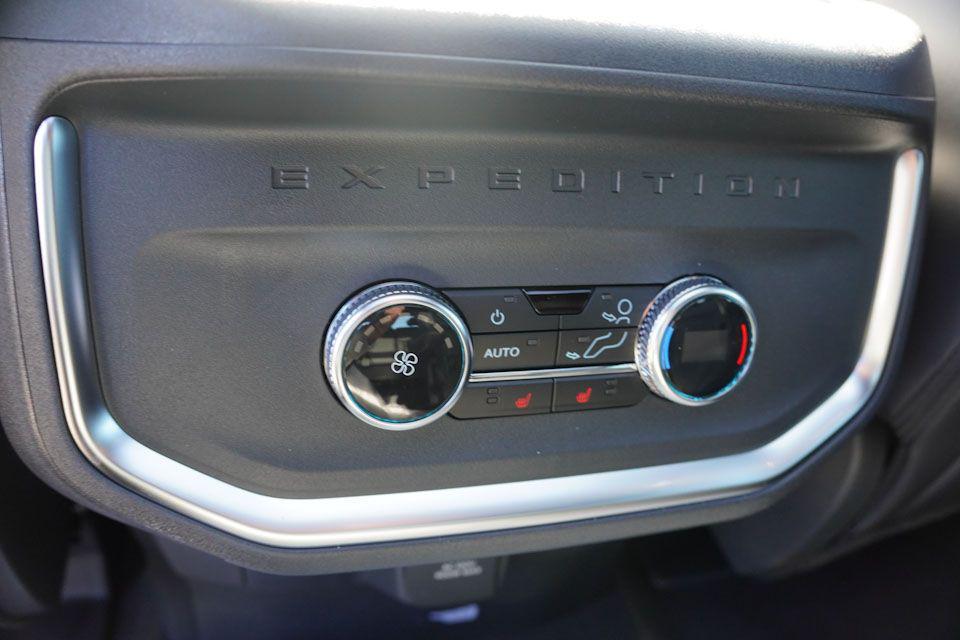 new 2025 Ford Expedition car, priced at $76,773