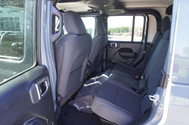 new 2025 Jeep Gladiator car, priced at $42,436
