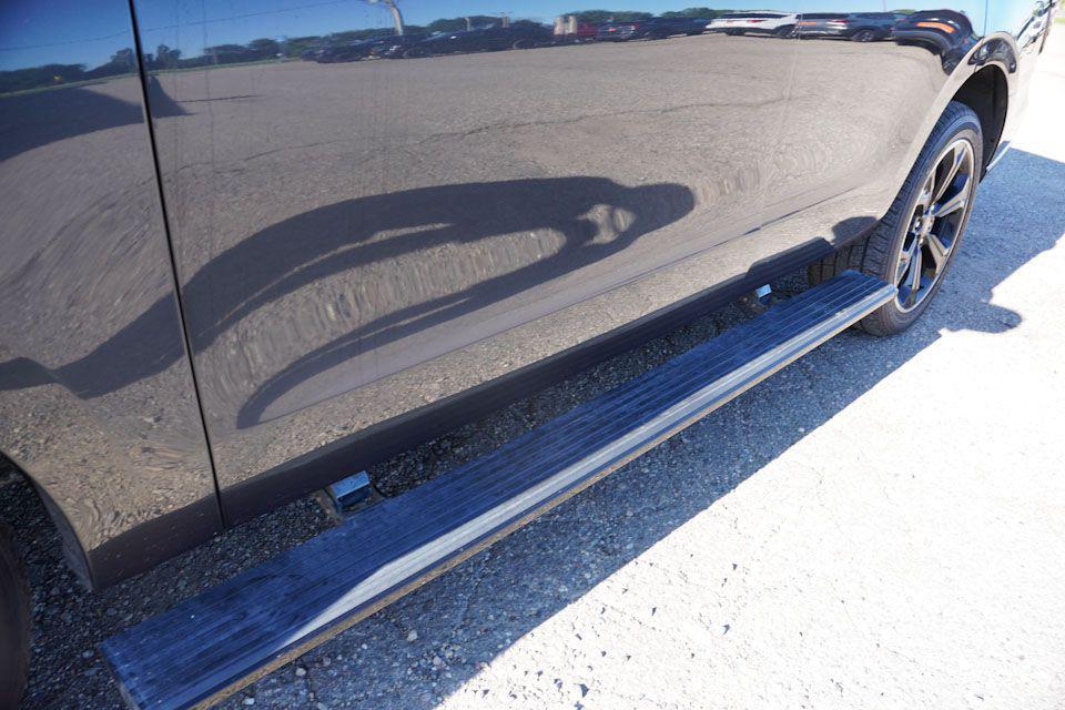 used 2024 Ford Expedition car, priced at $54,759