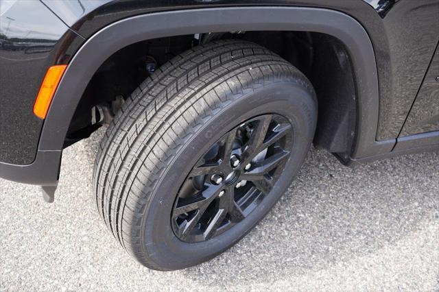 new 2025 Jeep Grand Cherokee car, priced at $40,954