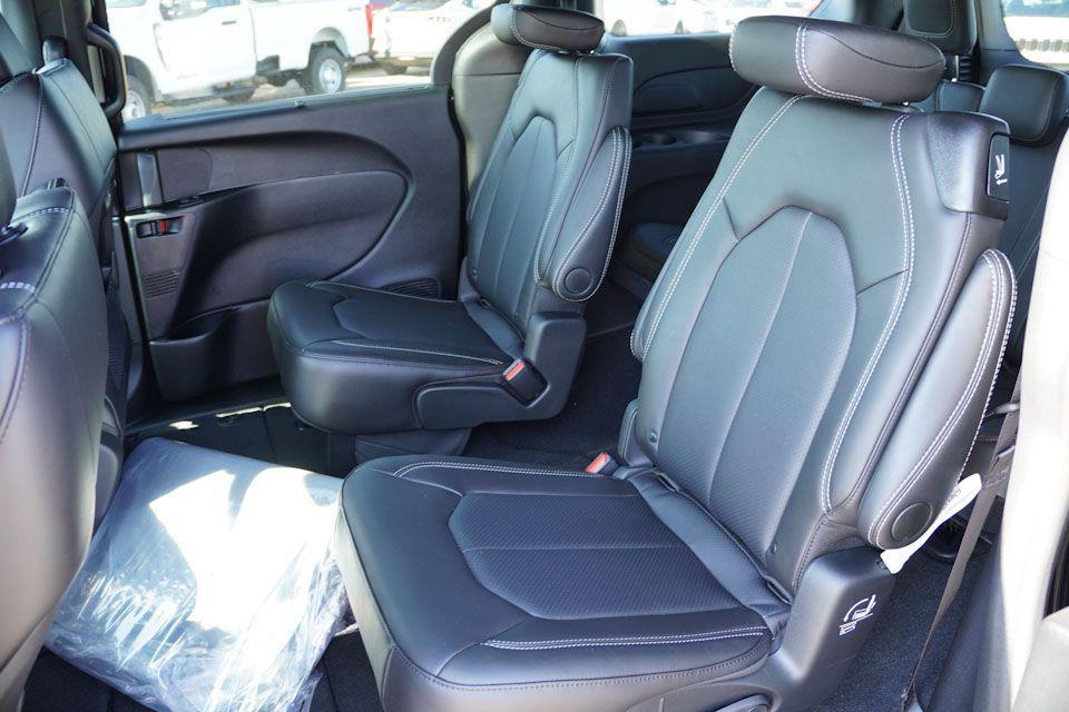 new 2026 Chrysler Pacifica car, priced at $42,183