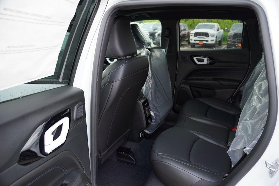 new 2025 Jeep Compass car, priced at $33,593