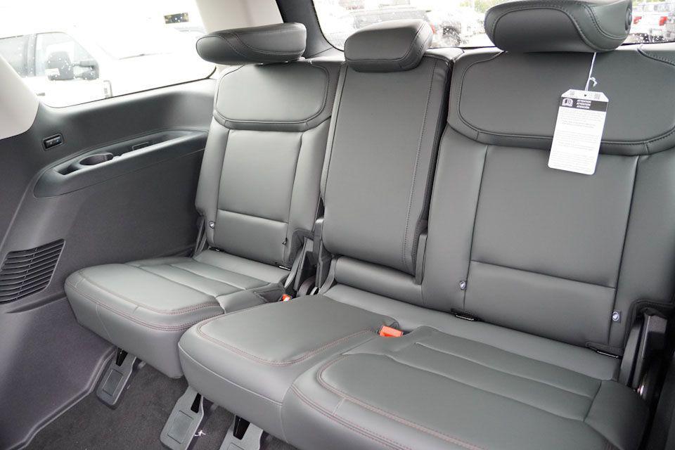 new 2025 Ford Expedition car, priced at $69,579