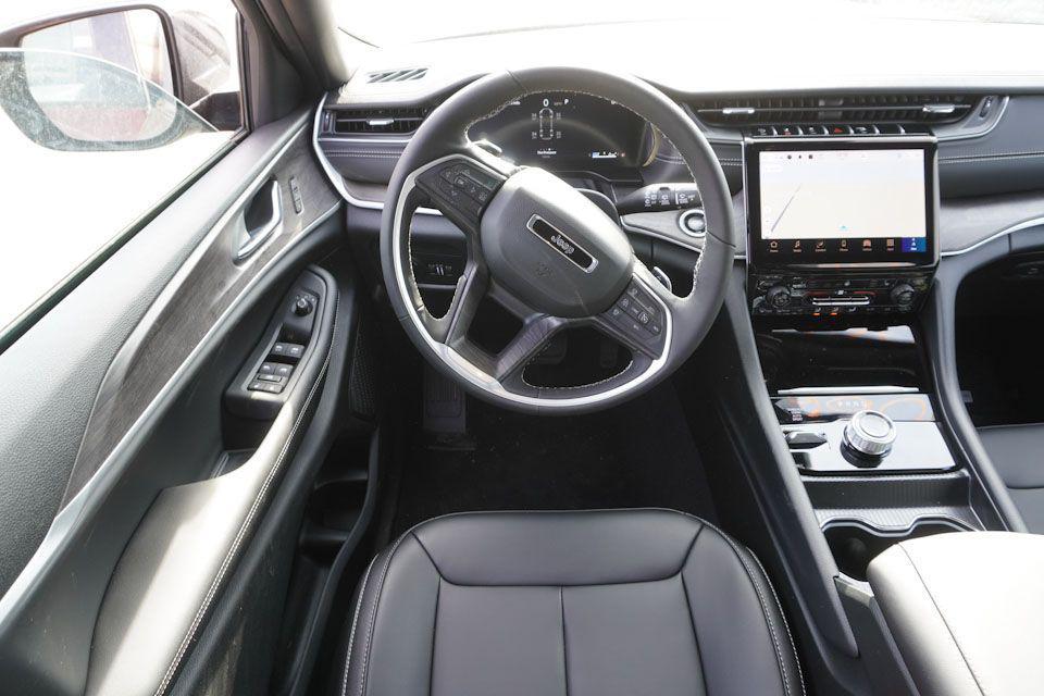 new 2025 Jeep Grand Cherokee L car, priced at $44,870
