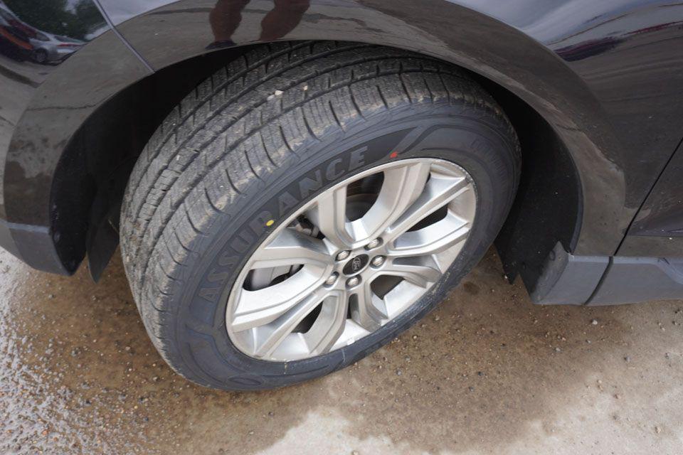 used 2024 Ford Edge car, priced at $26,489