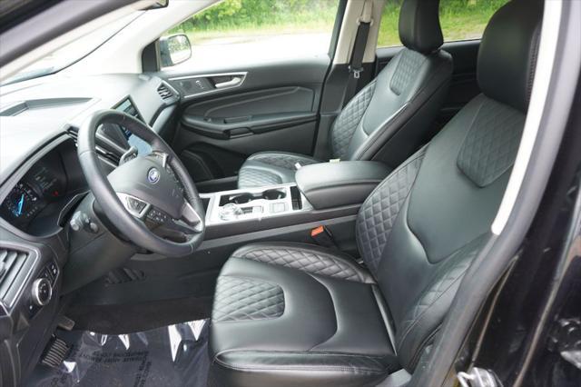 used 2024 Ford Edge car, priced at $28,103
