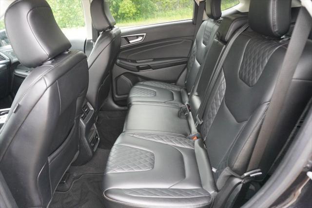used 2024 Ford Edge car, priced at $28,103