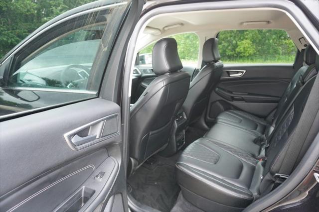 used 2024 Ford Edge car, priced at $28,103