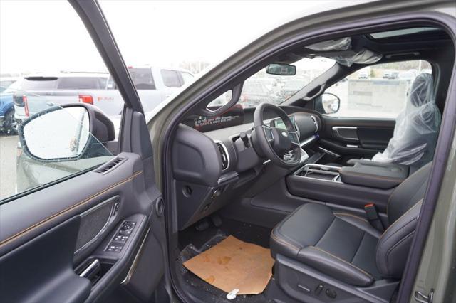 new 2025 Ford Expedition car, priced at $82,025