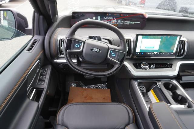new 2025 Ford Expedition car, priced at $82,025