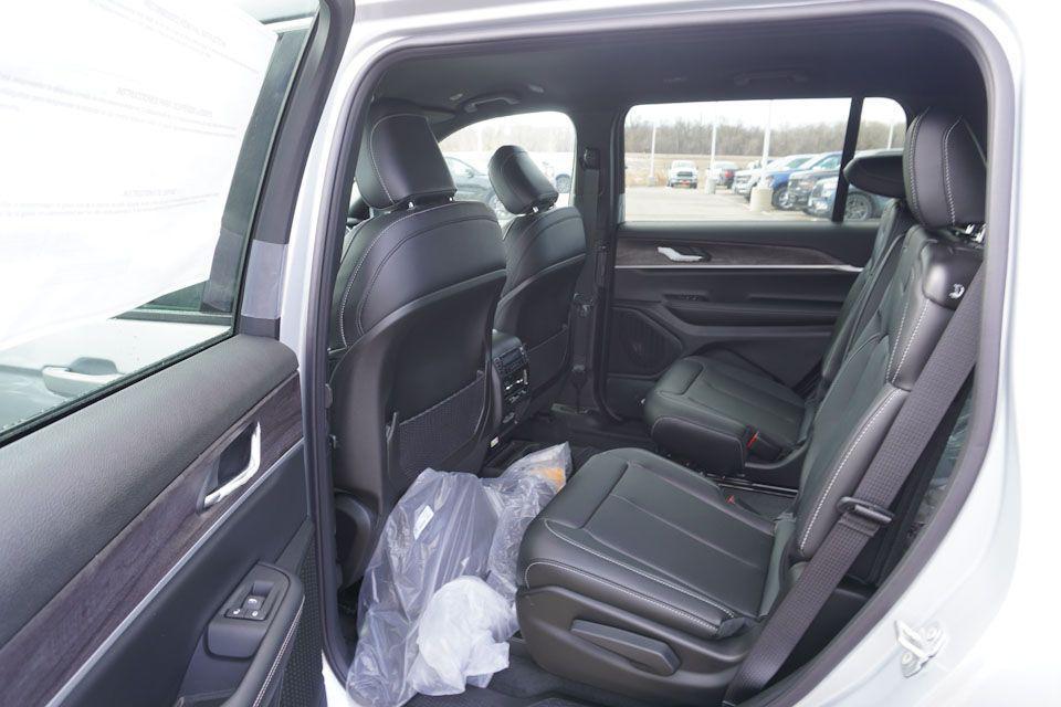 new 2025 Jeep Grand Cherokee L car, priced at $43,649