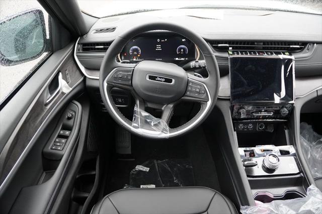 new 2025 Jeep Grand Cherokee L car, priced at $46,925