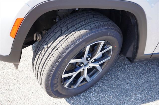 new 2025 Jeep Grand Cherokee car, priced at $42,760