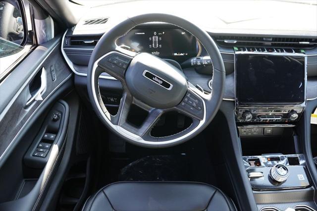 new 2025 Jeep Grand Cherokee car, priced at $42,760