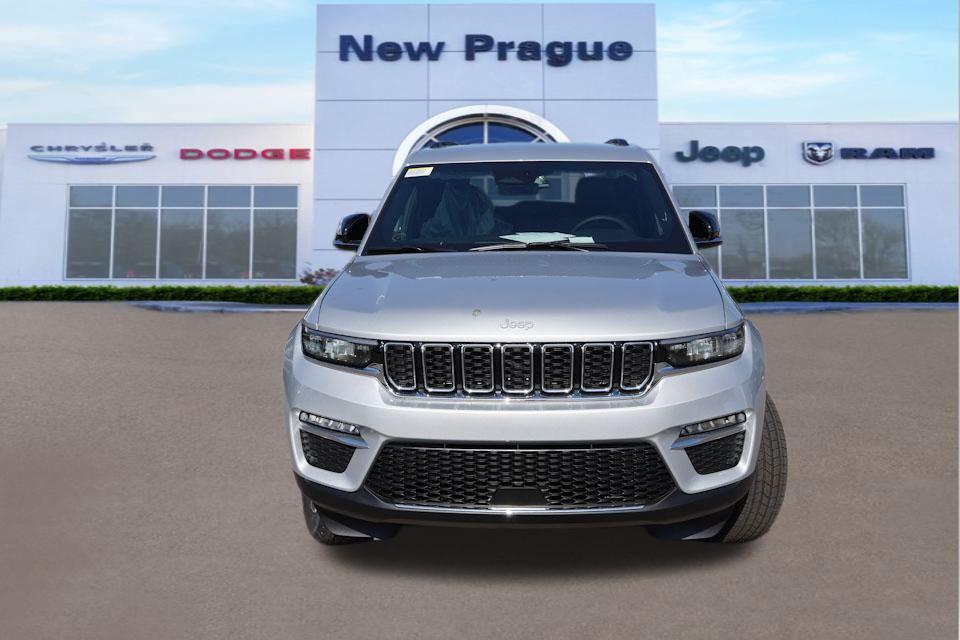 new 2025 Jeep Grand Cherokee car, priced at $41,399