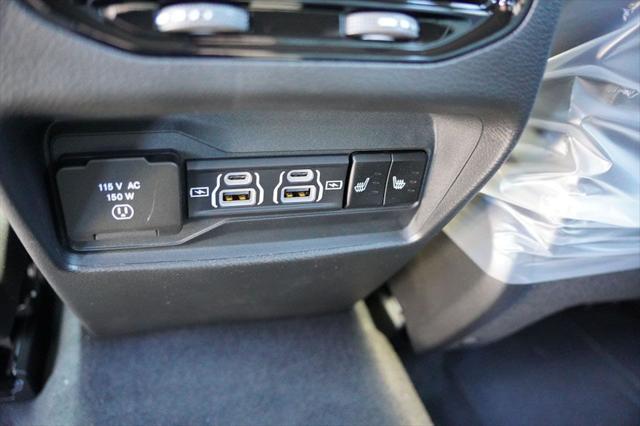 new 2025 Jeep Grand Cherokee car, priced at $42,760