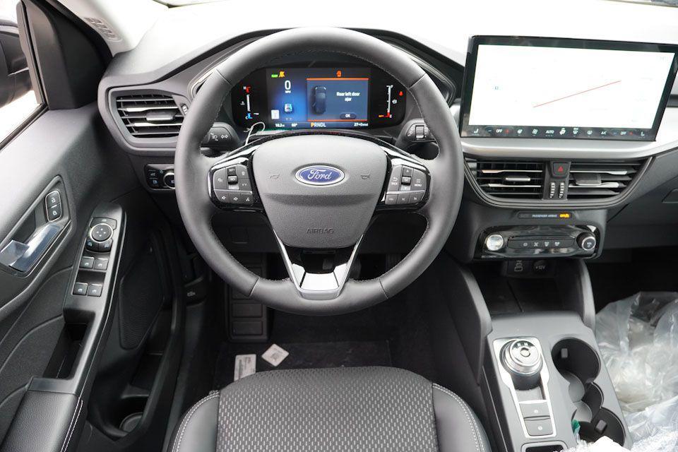 new 2026 Ford Escape PHEV car, priced at $34,417