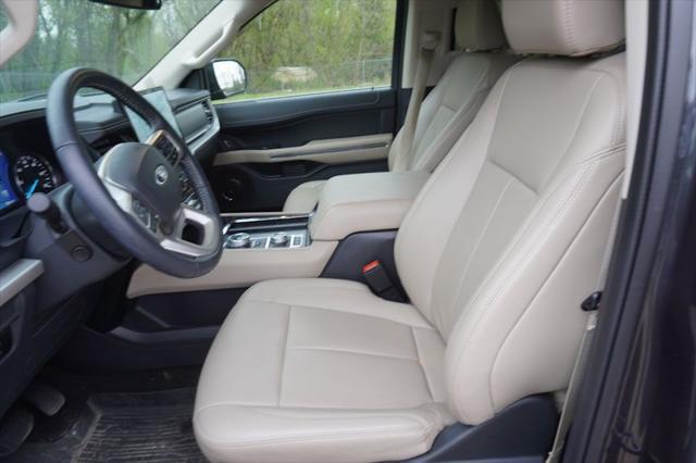used 2024 Ford Expedition car, priced at $55,164