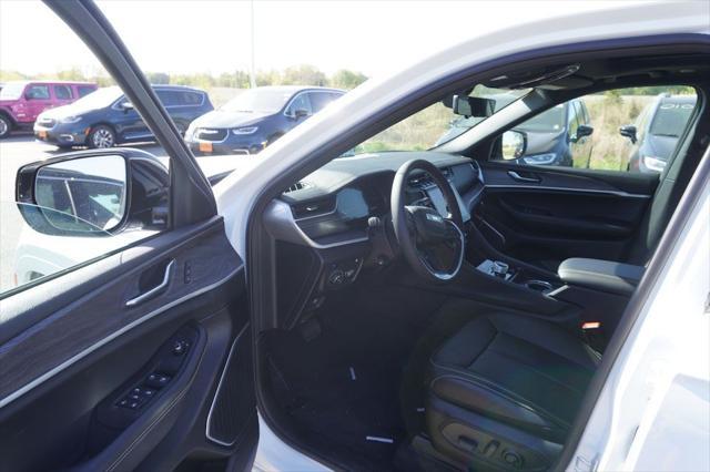 new 2025 Jeep Grand Cherokee 4xe car, priced at $56,017