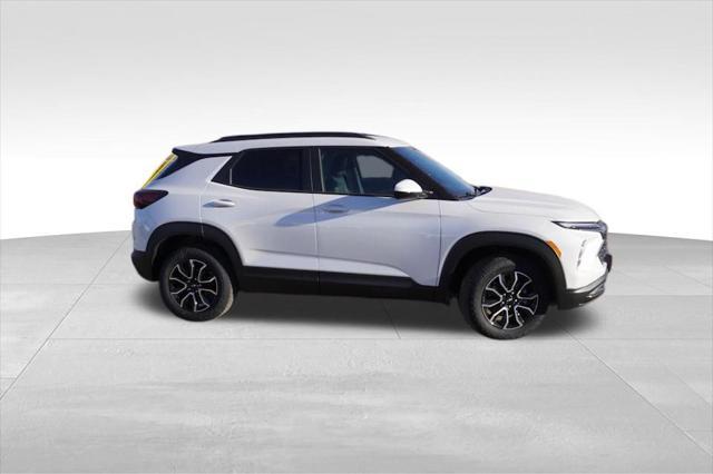 new 2025 Chevrolet TrailBlazer car, priced at $28,335
