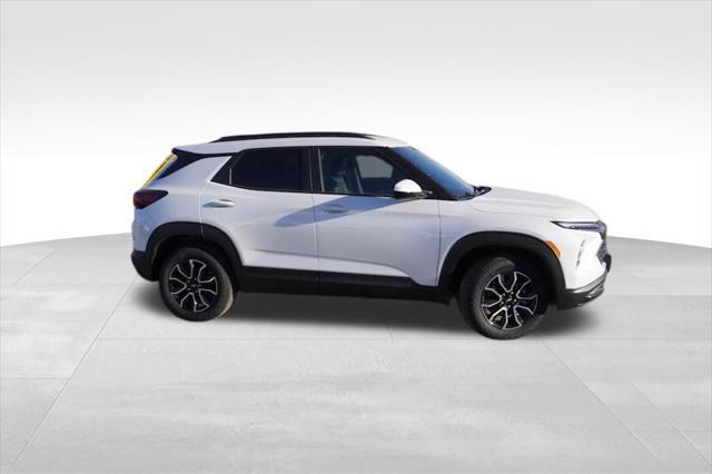 new 2025 Chevrolet TrailBlazer car, priced at $28,133