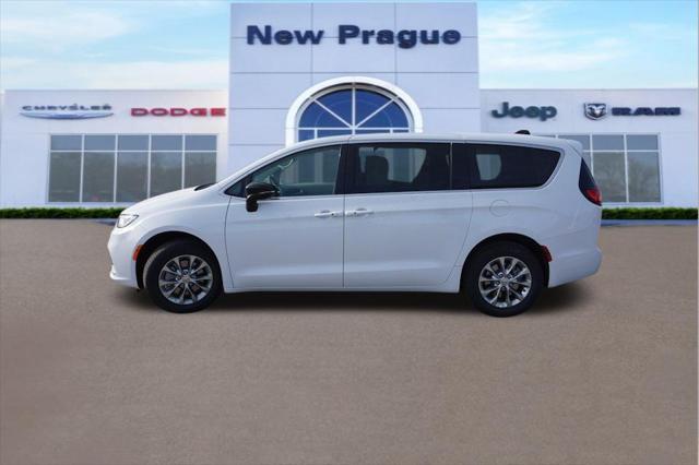 new 2024 Chrysler Pacifica car, priced at $44,924