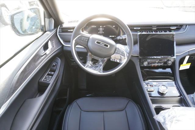 new 2025 Jeep Grand Cherokee car, priced at $44,920