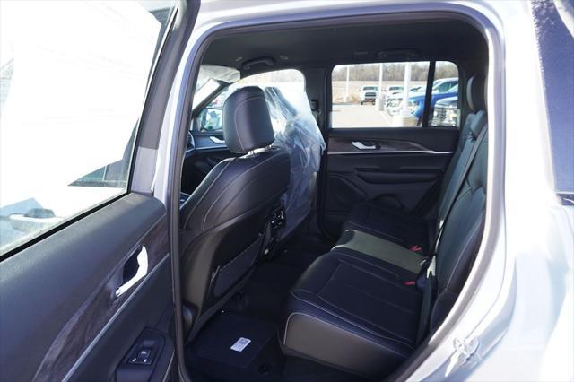 new 2025 Jeep Grand Cherokee car, priced at $44,920